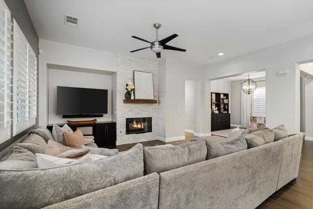 48864 Pear Street, Indio CA: https://media.crmls.org/mediaz/3ac0dad1-30a1-49a8-869e-e65d505d54ae.jpg
