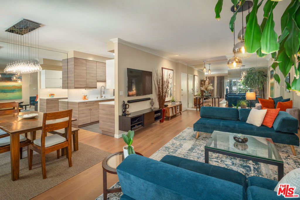 1250 N Kings Road #213