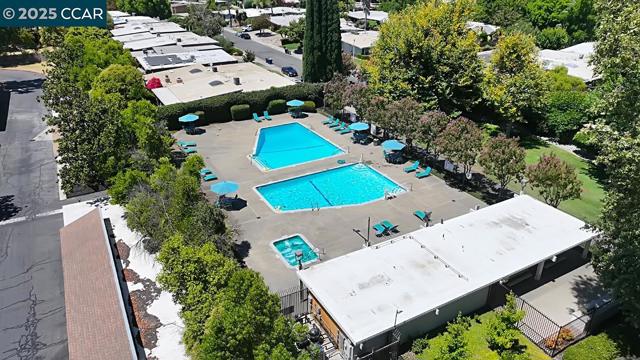 50 chief, Sacramento CA: https://media.crmls.org/mediaz/3ac2a853-0fab-4d58-93cb-3be37a9cdfa6.jpg