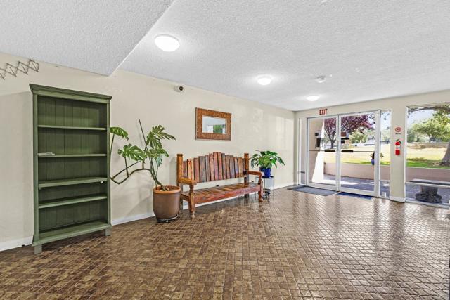 707 Fathom Drive, San Mateo CA: https://media.crmls.org/mediaz/3ac46454-21da-4d96-919b-ce709618b3c2.jpg
