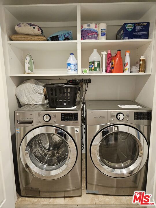 7218 Hillside Avenue, Los Angeles CA: https://media.crmls.org/mediaz/3ac4d771-55cd-431f-a7c9-ddf411924456.jpg