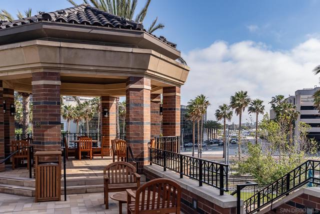 500 W Harbor Dr, San Diego CA: https://media.crmls.org/mediaz/3ac5ef8d-7e53-4af5-a5cb-7a5e5a716660.jpg