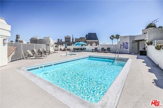620 S Gramercy Place, Los Angeles CA: https://media.crmls.org/mediaz/3ac5f0d7-795f-4dde-9022-eb2a80c86a8a.jpg