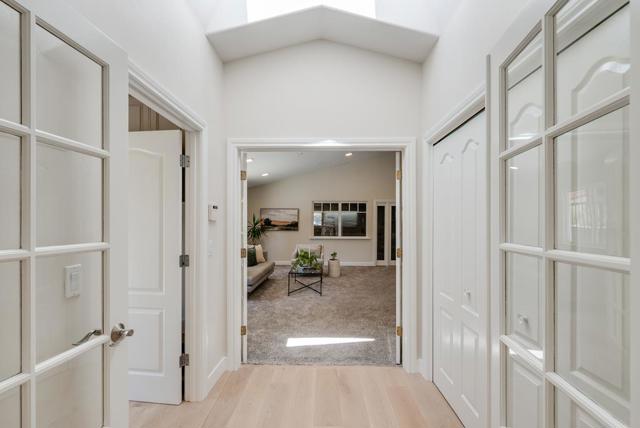 121 Day Valley Lane, Aptos CA: https://media.crmls.org/mediaz/3ac68930-4a95-4318-9641-7629caa9ffca.jpg