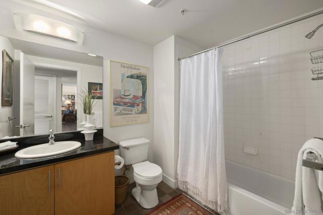 3812 Park Blvd, San Diego CA: https://media.crmls.org/mediaz/3ac75a5c-1ca0-4cae-8817-82453281ee95.jpg