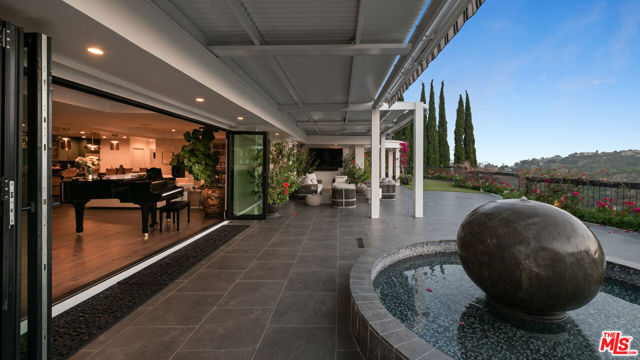 1601 Bel Air Road, Los Angeles CA: https://media.crmls.org/mediaz/3ac77702-6150-4043-9a48-8bd9fcfe452e.jpg