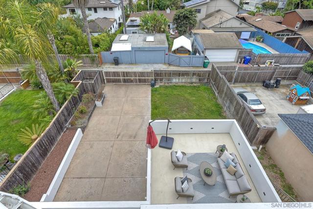 819 Van Nuys Street, San Diego CA: https://media.crmls.org/mediaz/3ac7fc29-2b32-4af9-b6a8-ae4c1a9ebc43.jpg