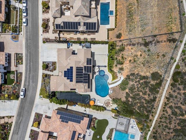 543 Ledge Street, San Marcos CA: https://media.crmls.org/mediaz/3ac810fb-4c9b-4a20-b958-52f8541c0f28.jpg