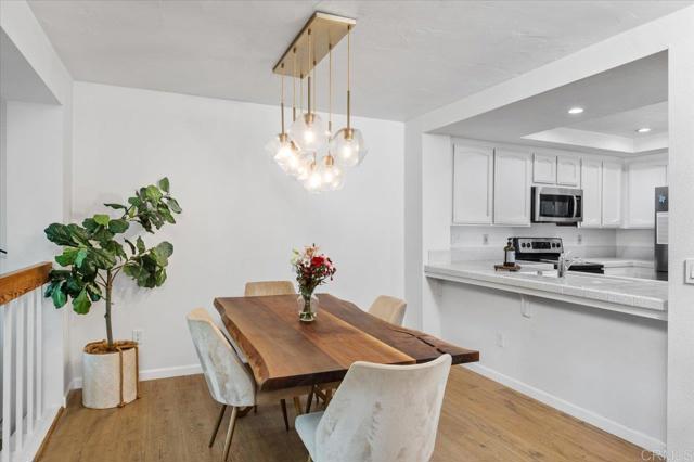 Detail Gallery Image 5 of 33 For 1113 Wren, Escondido,  CA 92026 - 2 Beds | 2/1 Baths