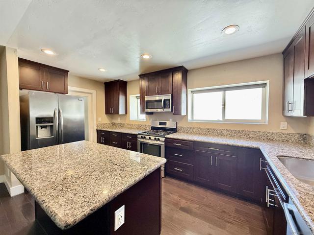 3669 Calavo Dr, Spring Valley CA: https://media.crmls.org/mediaz/3ac98e76-c6b0-4647-8a3c-6a5001a2c4d4.jpg