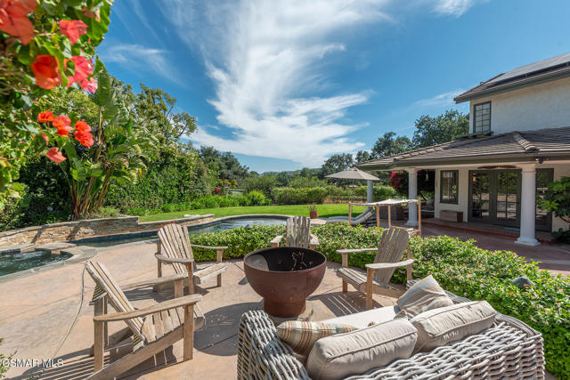 4498 Rayburn Street, Westlake Village CA: https://media.crmls.org/mediaz/3acae77d-6aa3-4cce-9a74-cce865c1fe60.jpg