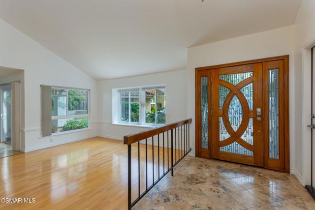 2927 Shirley Drive, Newbury Park CA: https://media.crmls.org/mediaz/3acaf042-d33b-4825-9447-e753a8618bd7.jpg