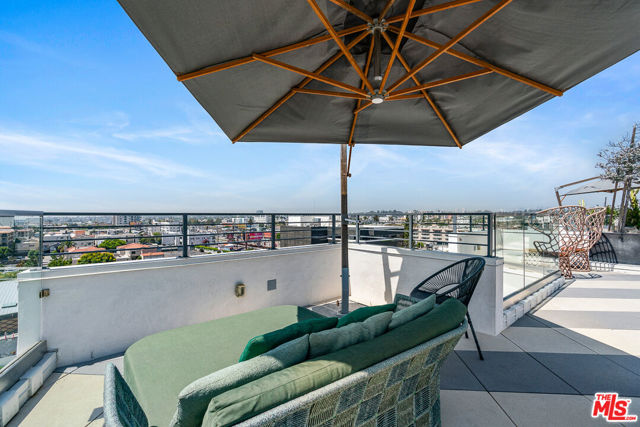 3833 Dunn, Culver City CA: https://media.crmls.org/mediaz/3acb8d4a-6656-460f-b456-521b70c29735.jpg