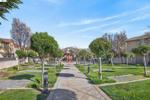 86 S Cortadillo St, Mountain House CA: https://media.crmls.org/mediaz/3acb9c90-d84b-47c9-8cb2-69e77156ffde.jpg