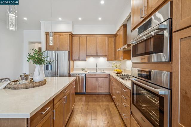 1756 Cole Ave, Walnut Creek CA: https://media.crmls.org/mediaz/3acba215-41c3-4a84-86cf-771219988023.jpg