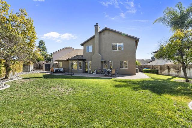 2230 Ventana Court, Hollister CA: https://media.crmls.org/mediaz/3acba5b0-9769-4fbd-be79-4fe20e79e1b7.jpg