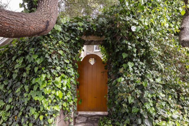 0 NW Corner Casanova & Ocean Avenue, Carmel CA: https://media.crmls.org/mediaz/3acbc61b-5824-41e3-b545-e6d12c4623c4.jpg