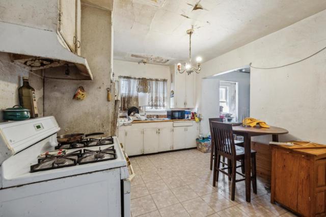 229 Elm Street, Watsonville CA: https://media.crmls.org/mediaz/3aceca32-8780-4a75-92ba-980ffa83d5cb.jpg