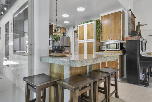 71521 Halgar Road, Rancho Mirage CA: https://media.crmls.org/mediaz/3aced32f-86ba-482f-983e-96668a104682.jpg