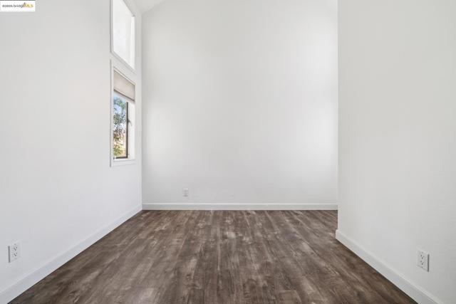 95 Mozden Ln, Pleasant Hill CA: https://media.crmls.org/mediaz/3ad1323f-0b3a-4f7b-8543-e48e22b6e928.jpg