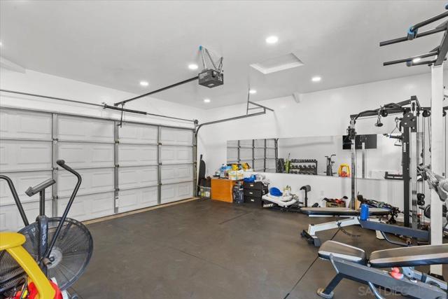 2305 Nueces Ln, Spring Valley CA: https://media.crmls.org/mediaz/3ad13d72-1cea-4ea7-9e3f-b0157289694f.jpg