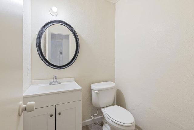 918 Acosta Plaza, Salinas CA: https://media.crmls.org/mediaz/3ad1a665-3e57-4099-ba17-dd1284d2f035.jpg