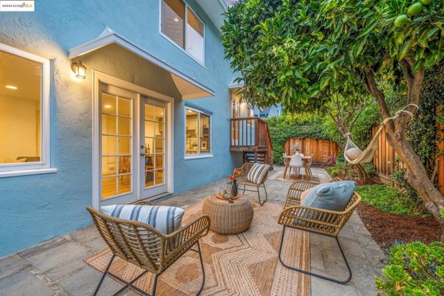1044 Collier Dr, San Leandro CA: https://media.crmls.org/mediaz/3ad1fd06-66f9-473c-b0ca-05230f512669.jpg