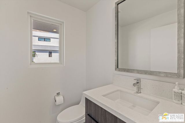 906 Cameron Center Drive, Palm Springs CA: https://media.crmls.org/mediaz/3ad27277-4daa-4312-ac9f-ee2cdca6b58c.jpg