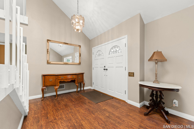 24231 Robledo, Mission Viejo CA: https://media.crmls.org/mediaz/3ad30a55-6c0f-4a42-98cd-b3df75bbc3d8.jpg