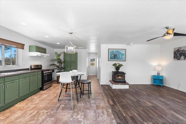 12220 Rebel Wind Rd, Descanso CA: https://media.crmls.org/mediaz/3ad32b9e-abac-40fb-8697-382a73800dc6.jpg