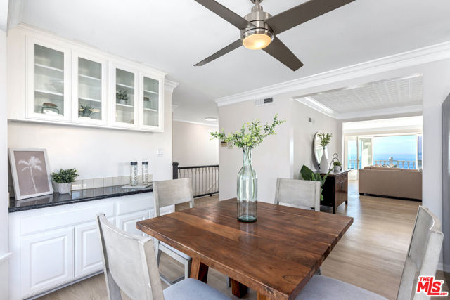 2407 Bayview Drive, Manhattan Beach CA: https://media.crmls.org/mediaz/3ad43a44-cf00-40ab-b90a-edb03c1e720d.jpg