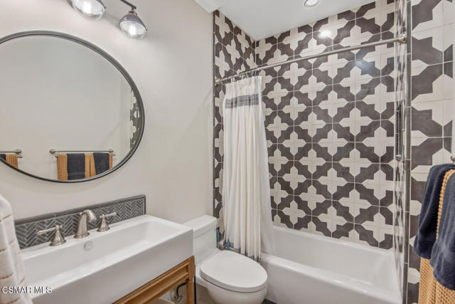 Image 38 of 65 For 730 Calle Mandarinas