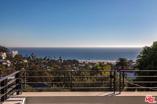 400 Amalfi Drive photo 16