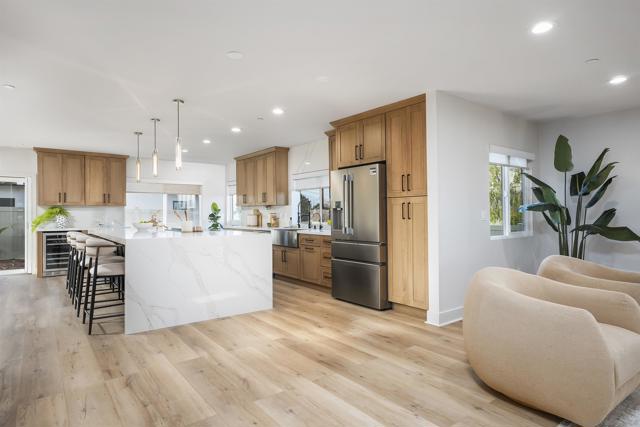 Image 17 of 75 For 4593 Coronado Ave