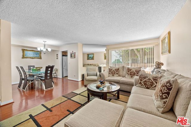 15060 Victory Boulevard, 104 photo 4
