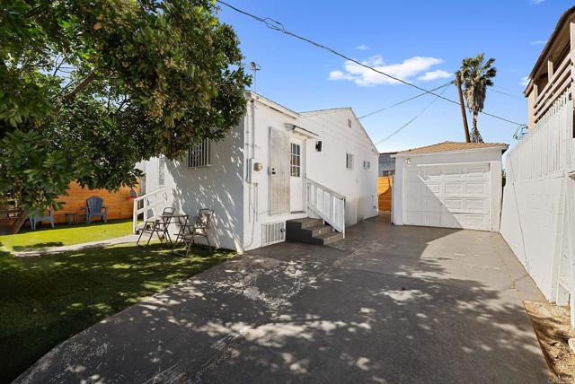 Detail Gallery Image 20 of 34 For 10517 S Normandie Ave., Los Angeles,  CA 90044 - 3 Beds | 1/1 Baths