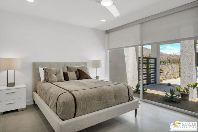 2566 S Calle Palo Fierro, Palm Springs CA: https://media.crmls.org/mediaz/3ada47f6-ae46-4c3a-a24f-b41d400dd10d.jpg