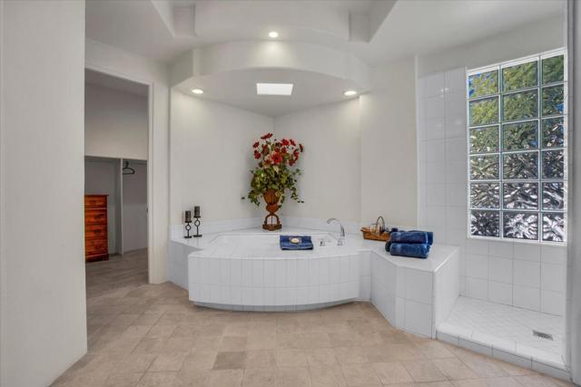 247 Loch Lomond Road, Rancho Mirage CA: https://media.crmls.org/mediaz/3ada7374-21cf-4678-84de-cd8191a65404.jpg