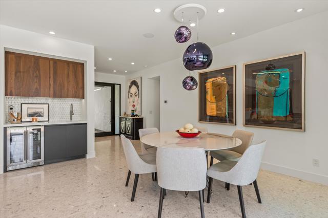 2290 S Yosemite Drive, Palm Springs CA: https://media.crmls.org/mediaz/3adb47a4-435d-459b-9655-f5c37e2f2d6c.jpg
