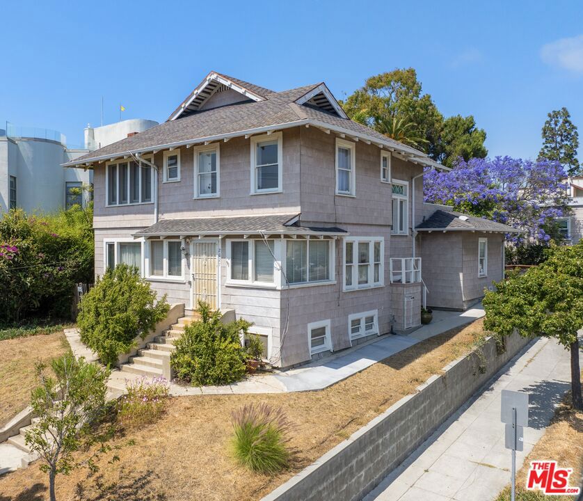 2027 3rd Street