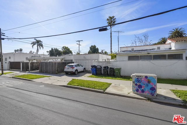 464 Crescent Heights Boulevard, Los Angeles, California 90048, 4 Bedrooms Bedrooms, ,3 BathroomsBathrooms,Single Family Residence,For Sale,Crescent Heights,24373481