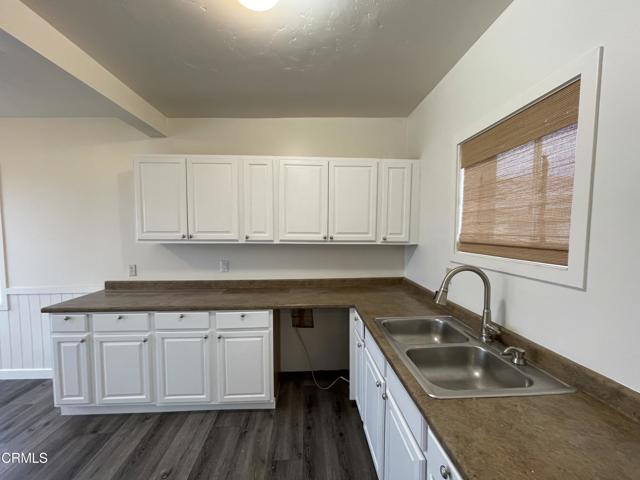 3289 Ocean Drive, Oxnard CA: https://media.crmls.org/mediaz/3adbdfdd-2f9e-4372-a8be-ae883b625b69.jpg