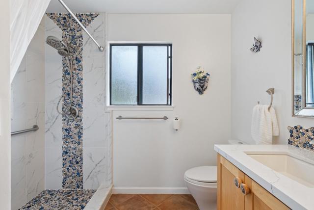 1540 Seascape Boulevard, Aptos CA: https://media.crmls.org/mediaz/3adce3c5-a8e7-43a6-a7de-d34af03e46e4.jpg