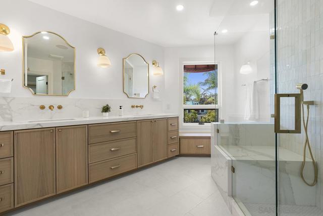 1099 1st St, Coronado CA: https://media.crmls.org/mediaz/3add57ad-2035-4a3b-a927-f3c9d1b8801d.jpg