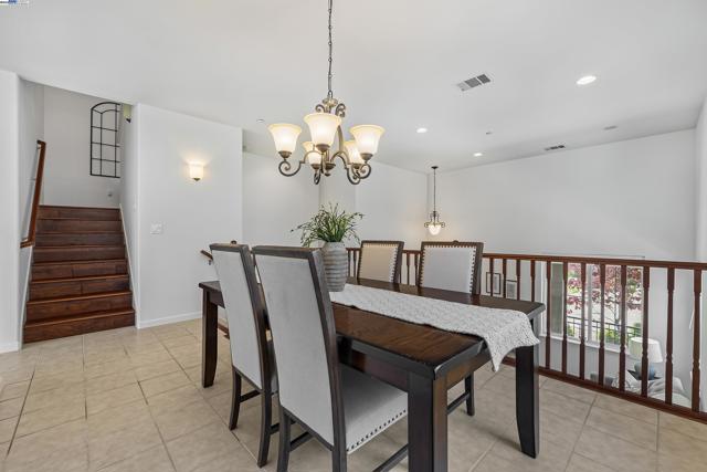6268 Byron Ln, San Ramon CA: https://media.crmls.org/mediaz/3add5aba-5607-4aae-a913-bc6606c34d94.jpg