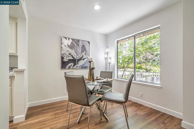 7464 Oxford Cir, Dublin CA: https://media.crmls.org/mediaz/3adddc27-62f0-4c83-9967-c96f82853ce2.jpg