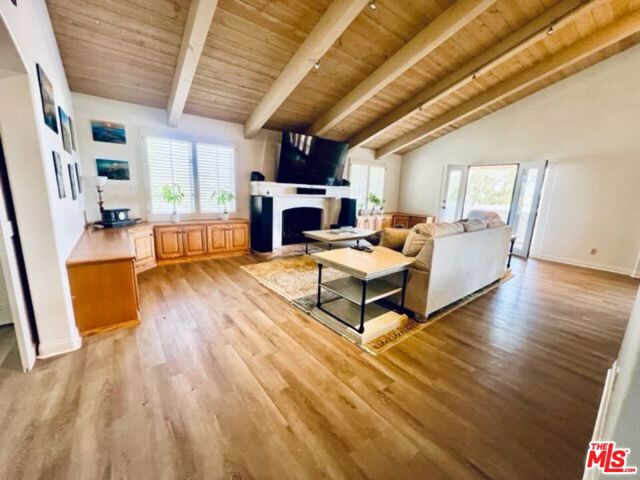 3044 Camino Cielo, Fallbrook CA: https://media.crmls.org/mediaz/3addfc68-89d2-46f5-83b0-4f7aa199a245.jpg