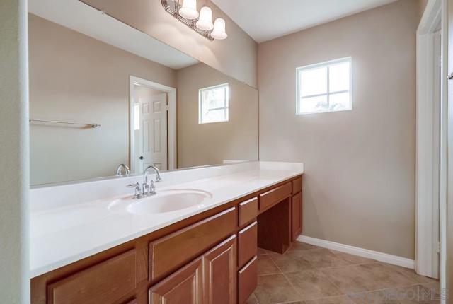 Image 38 of 61 For 26788 Calico Ct