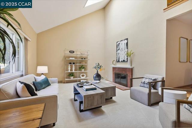 1759 Crescent Dr, Walnut Creek CA: https://media.crmls.org/mediaz/3adf62bb-12d6-404a-ba1d-b914d6d3150f.jpg