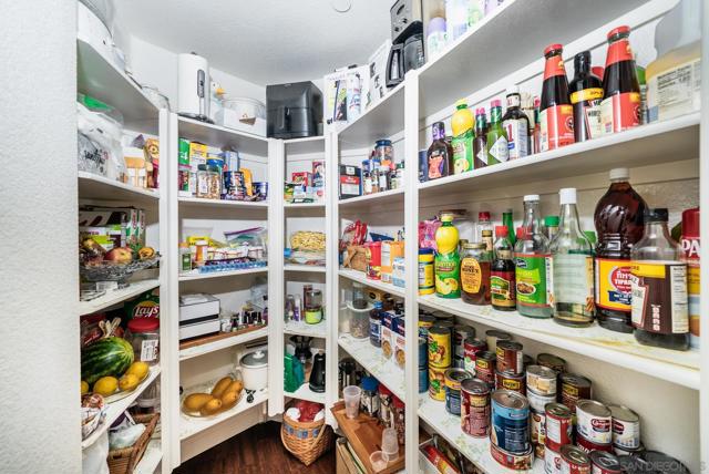 1330 Panorama Ridge Rd, Oceanside CA: https://media.crmls.org/mediaz/3adf6fdb-b487-446e-8f14-275f0a00d228.jpg